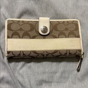 Coach Khaki Signature Canvas Wallet with Chalk Trim